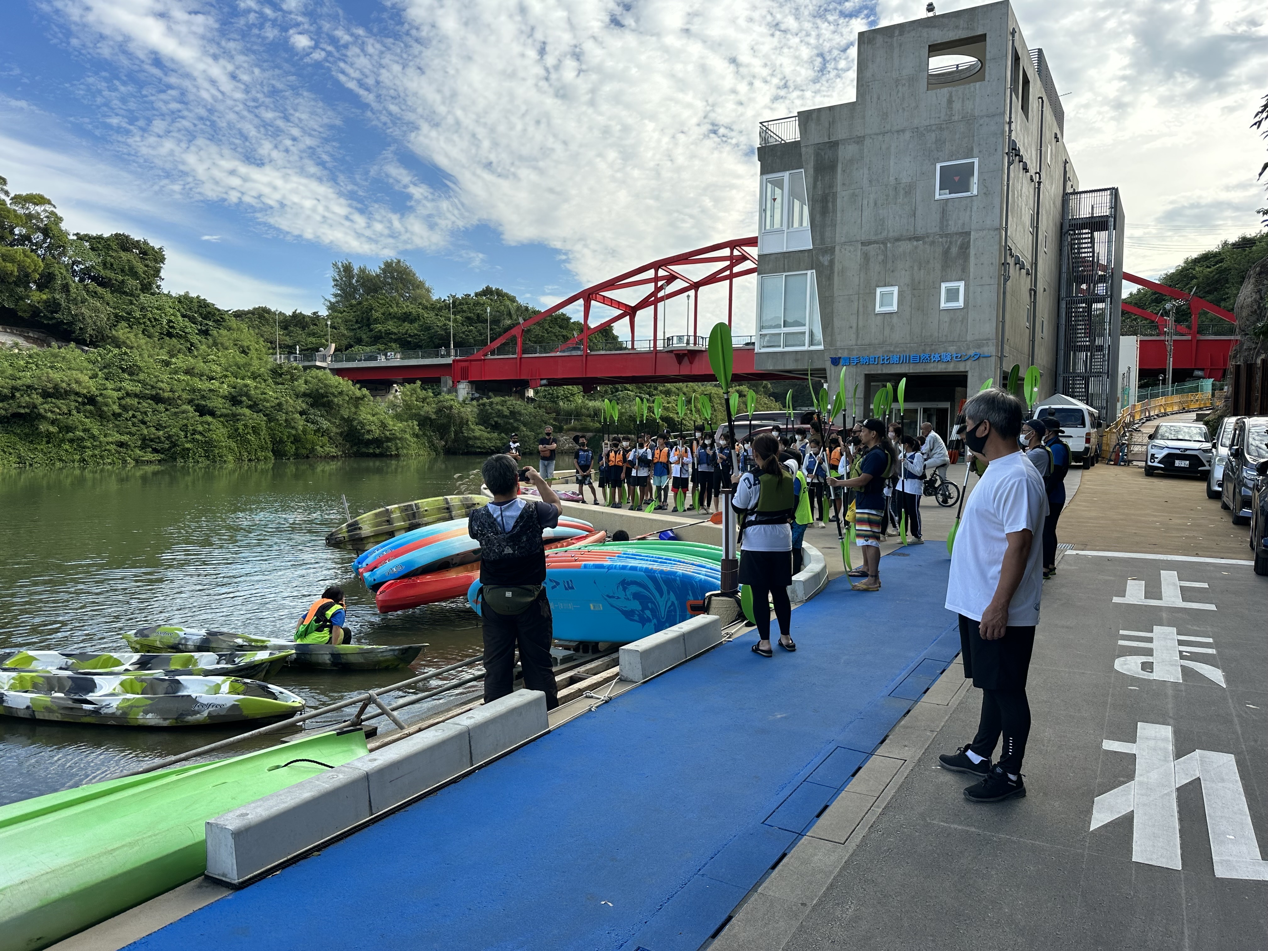 比謝川自然体験センター_嘉手納小6年生_カヤック体験