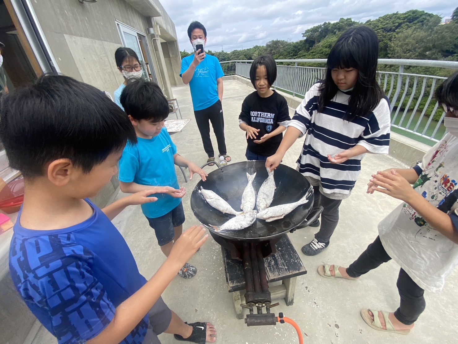 食育：おさかなをさばいてたべよう_比謝川自然体験センター06