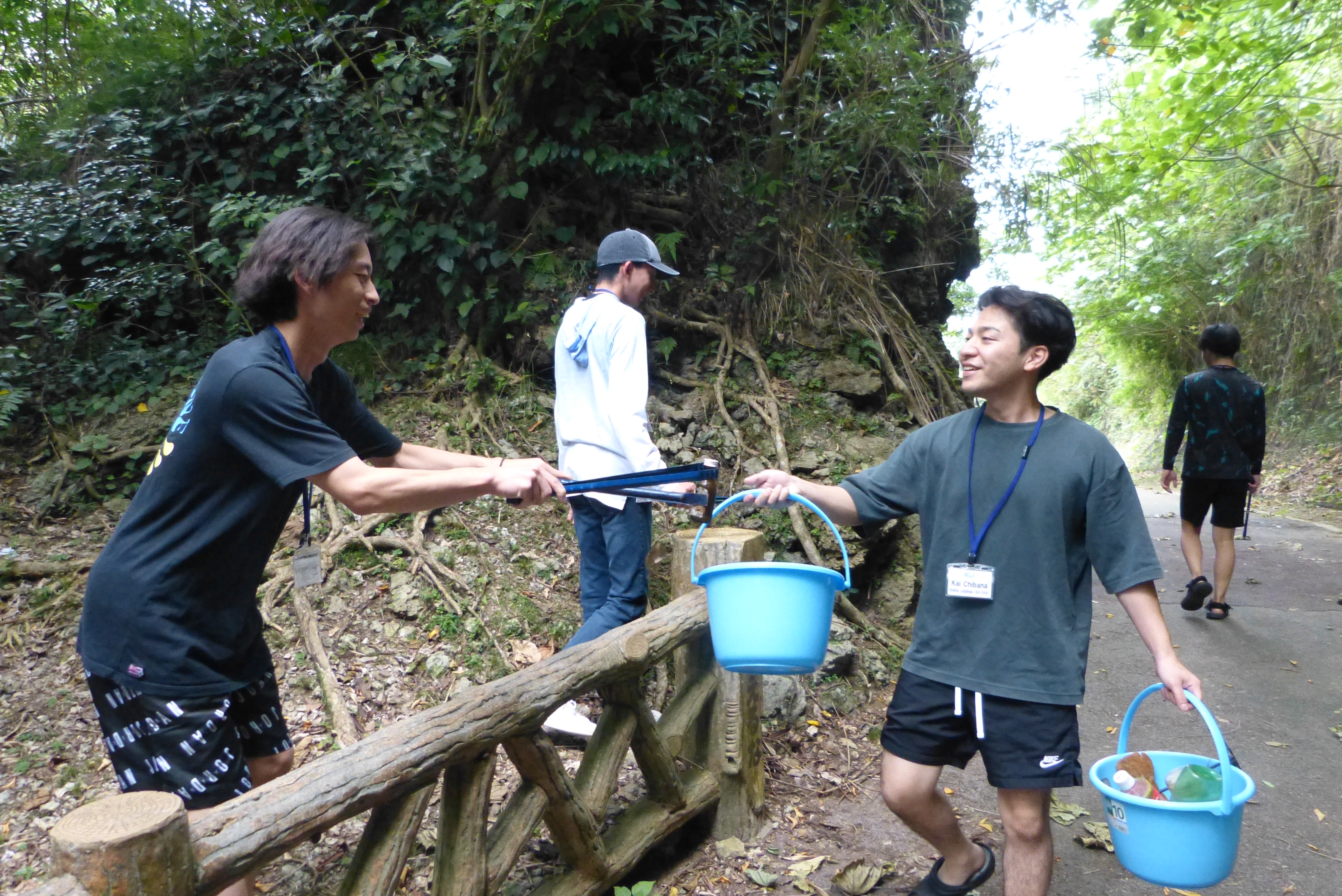 ゴミ拾いの様子